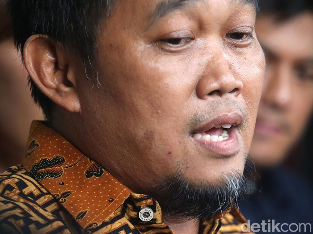 Boyamin: Orde Baru Dikejar-kejar Militer, Kini Dipolisikan Ketua Pengadilan Boyamin: Orde Baru Dikejar-kejar Militer, Kini Dipolisikan Ketua Pengadilan