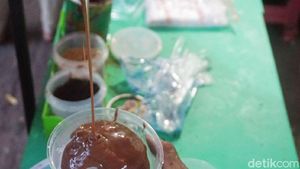 Mencicip Lelehan Cokelat Es Milo Kepal yang Lagi Viral