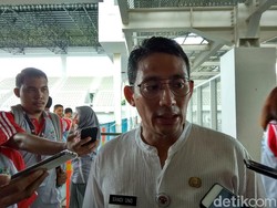 Sandiaga Targetkan LRT Beroperasi Juli Sebelum Asian Games