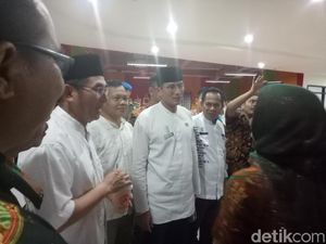 Kunjungi UKM, Sandiaga Dicurhati Mahalnya Sewa Tenda di Tn Abang