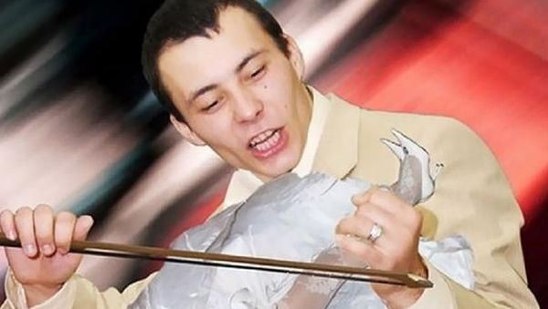 10 Foto Pernikahan Paling Aneh, Bikin Geleng-geleng Kepala