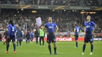 Sementara itu, Lazio begitu terpukul karena tiket semifinal yang sudah ada di depan mata lenyap begitu saja. Foto: Marco Rosi/Getty Images