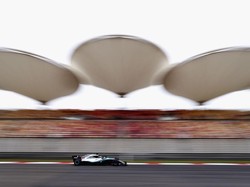 Hamilton Masih yang Teratas di Latihan Kedua