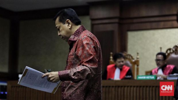 Kesetiaan Idrus Marham Pantau Sidang Korupsi e-KTP Setnov