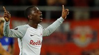 Di posisi 10 ada Amadou Haidara. RB Leipzig mengakut gelandang asal Mali itu dari Red Bull Salzburg dengan harga 19,5 juta euro. (Leonhard Foeger/Reuters)