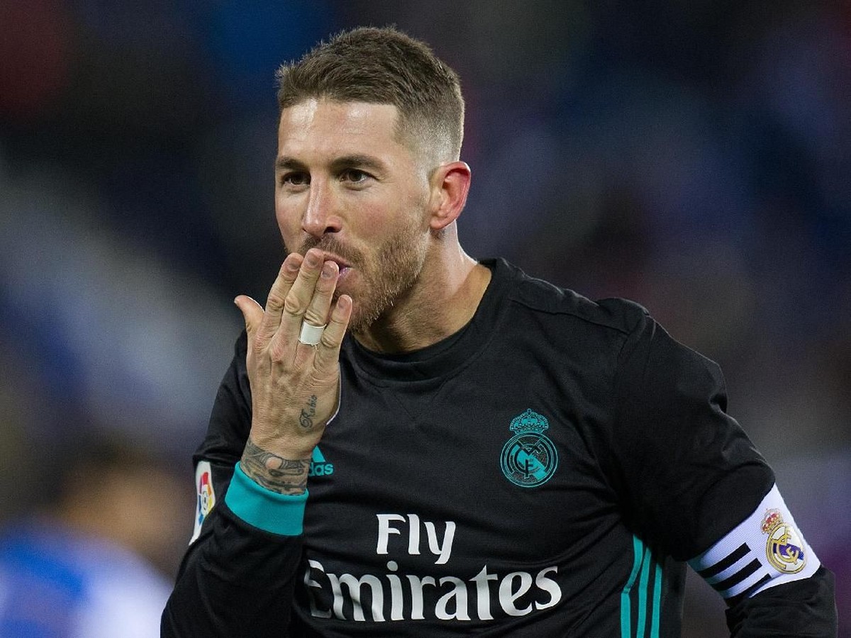 Sergio Ramos lolos dari potensi sanksi UEFA. (Foto: Denis Doyle/Getty Images)