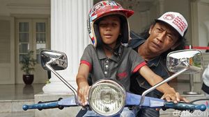 Anak-Anak Tuna Netra Kunjungi Balai Kota