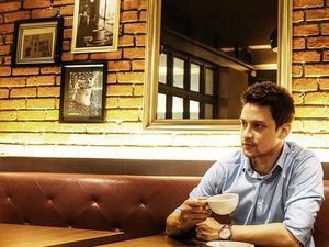 Ini 10 Potret Keren Lucky Perdana Saat Ngeliwet dan Makan Bareng Istri