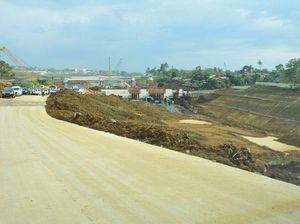Bangun Tol Bocimi, Pemerintah Pangkas Macet ke Jabar Selatan