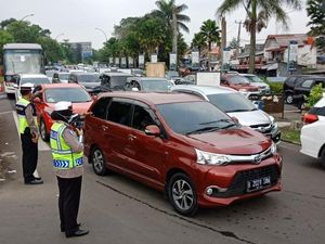 Telanjur Terjebak Macet di Puncak Bogor? Ikuti Saran Polisi Ini