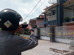 Rumah Mewah Milik Big Bos Miras Oplosan Menyita Perhatian Warga