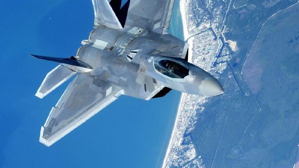 Aksi Pesawat Siluman Rp 1,9 Triliun di Angkasa