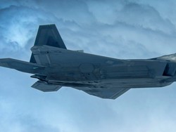 Jet Tempur F-22 Raptor Amerika Serikat Jatuh Saat Latihan