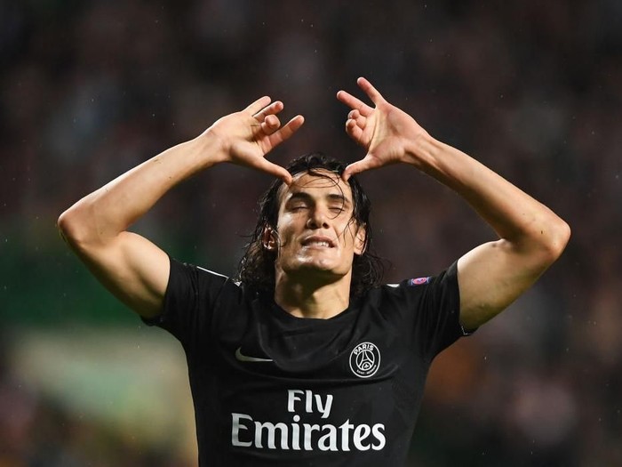 GLASGOW, SCOTLAND - SEPTEMBER 12:  Edinson Cavani of PSG celebrates scoring his sides third goal during the UEFA Champions League Group B match between Celtic and Paris Saint Germain at Celtic Park on September 12, 2017 in Glasgow, Scotland.  (Photo by Mike Hewitt/Getty Images)