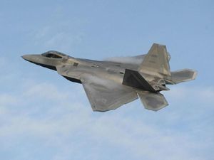 Pesawat Tempur Siluman AS F-22 Raptor akan Mampir di Indonesia Pesawat Tempur Siluman AS F-22 Raptor akan Mampir di Indonesia