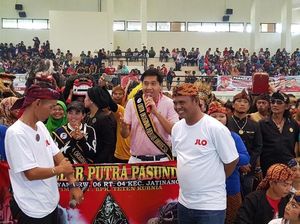 Penghargaan Budaya Sunda Reak Barong