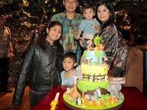 Melihat Gaya Makan Mantu SBY, Annisa Yudhoyono yang Makin Cantik