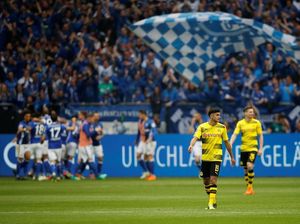 Schalke Kalahkan Dortmund di Derby Ruhr