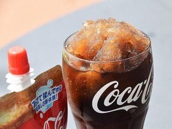 Coca-Cola Luncurkan Minuman Soda Beku Pertama di Jepang