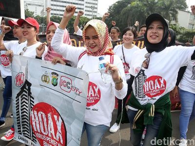 Polda Metro Jaya Kampanyekan Anti-Hoax di Bundaran HI