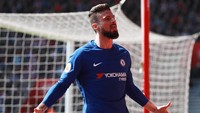 Bintang pekan ini adalah Olivier Giroud yang membuat dua gol dan memastikan tiga poin Chelsea di kandang Southampton. The Blues sempat tertinggal 0-2. (Ian Walton/Reuters)