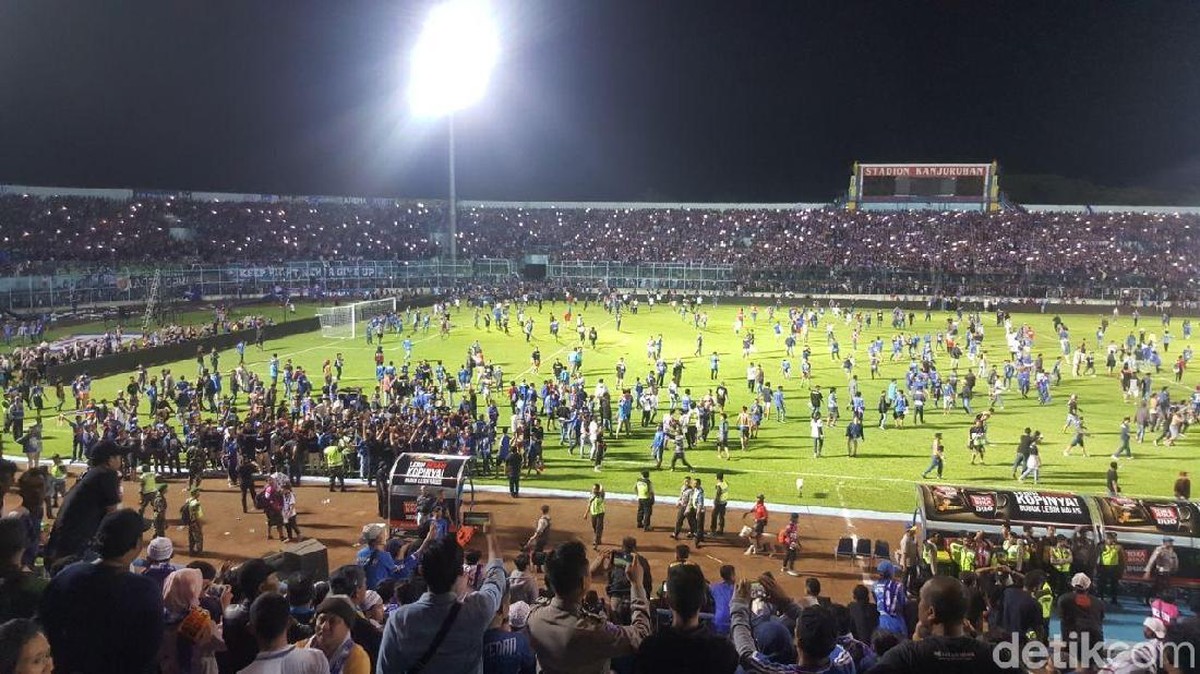 Arema FC saat menjamu Persib Bandung. (Foto: Muhammad Aminudin/detikcom)