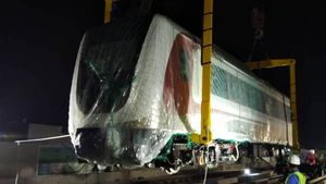 Hore, Kereta LRT Jakarta Mendarat Mulus di Rel Kelapa Gading