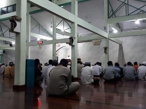 Al-Khaththath Deklarasi Gerakan Indonesia Salat Subuh Al-Khaththath Deklarasi Gerakan Indonesia Salat Subuh