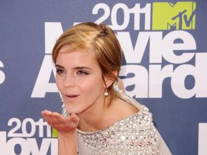 Emma Watson Dikabarkan Rehat Akting, Fans Teriak Ketakutan Emma Watson Dikabarkan Rehat Akting, Fans Teriak Ketakutan