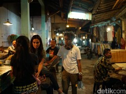 Mira dan Riri Reza Rampungkan Kulari ke Pantai di Banyuwangi