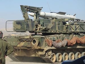 Detik-detik Serangan Udara Rusia di Kota Mariupol Terekam Kamera Drone