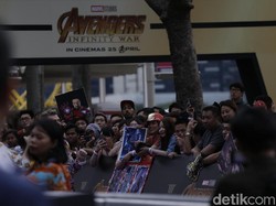 Ribuan Fans Tak Sabar Menanti Bintang Avengers