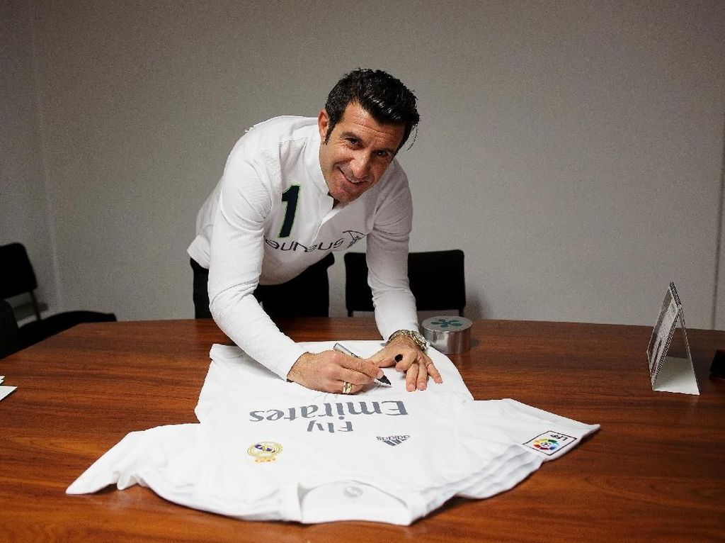 Luis Figo Vs Ronaldinho, Siapa Menang? Luis Figo Vs Ronaldinho, Siapa Menang?