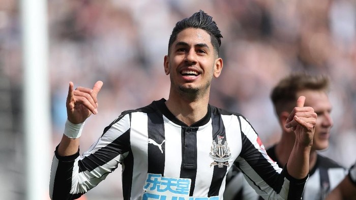 Soccer Football - Premier League - Newcastle United vs Arsenal - St James' Park, Newcastle, Britain - April 15, 2018   Newcastle United's Ayoze Perez celebrates scoring their first goal         REUTERS/Scott Heppell    EDITORIAL USE ONLY. No use with unauthorized audio, video, data, fixture lists, club/league logos or 