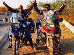 Cerita Dua Sahabat Keliling 34 Negara Naik Sepeda Motor