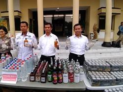 10.000 Botol Miras Oplosan dan Kedaluwarsa Diamankan dalam 4 Hari
