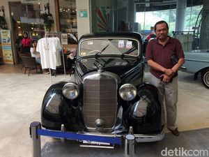 Jokowi Asyik Motoran, Jaksa Agung M Prasetyo Pilih Mobil Klasik