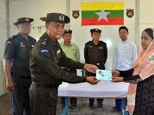 Myanmar Telah Pulangkan Keluarga Pengungsi Rohingya Pertama