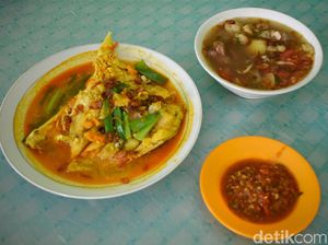 Yang Sedap, Sop Iga dan Kepala Ikan Kakap di Rumah Makan Betawi Paku Jaya Yang Sedap, Sop Iga dan Kepala Ikan Kakap di Rumah Makan Betawi Paku Jaya