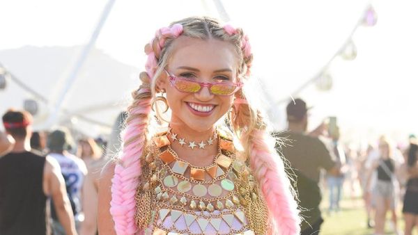 Deretan Baju Nyeleneh di Coachella 2018, Bikin Nggak Habis Pikir!