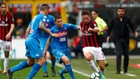 Pertandingan berakhir seri tanpa gol dan kedua tim harus puas berbagi satu angka. REUTERS/Alessandro Garofalo.