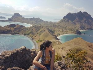 Maudy Ayunda yang Terdiam Melihat Alam Indonesia