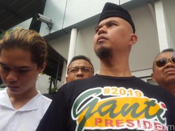 Temani Ahmad Dhani Jalani Sidang, Dul: Saya Support Ayah