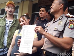 Lee Jeong Hoon Tak Terima Mobilnya yang Belum Lunas Dipukul Biker