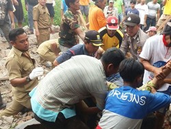 Video Insiden Tembok Gudang Walet Ambruk Tewaskan Warga