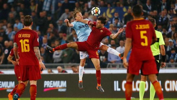 Skor Kacamata di Derby Kota Roma