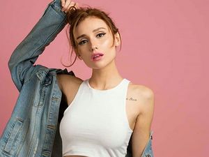 Carolina Passoni, Setan Mengerikan yang Ternyata Cantik Banget! Carolina Passoni, Setan Mengerikan yang Ternyata Cantik Banget!