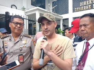 Hirup Udara Bebas, Riza Shahab dkk Jalani Rehab Rawat Jalan Hirup Udara Bebas, Riza Shahab dkk Jalani Rehab Rawat Jalan