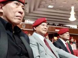 Saat Prabowo-Gatot Berbaret Merah