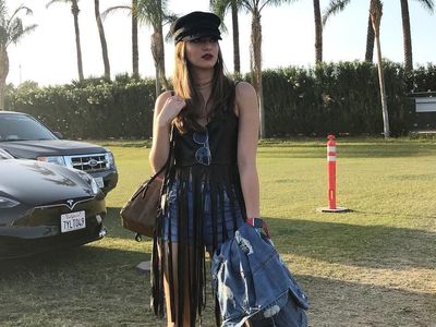 Seksi, Gaya Nia Ramadhani Nonton Festival Musik Coachella